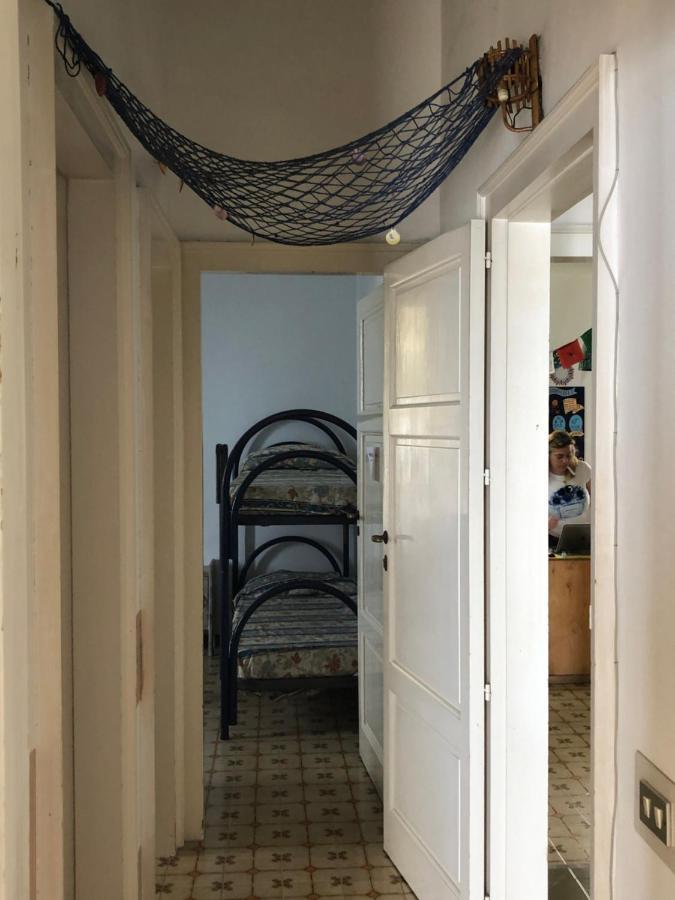 Hostel Beach House ジャルディーニ・ナクソス エクステリア 写真